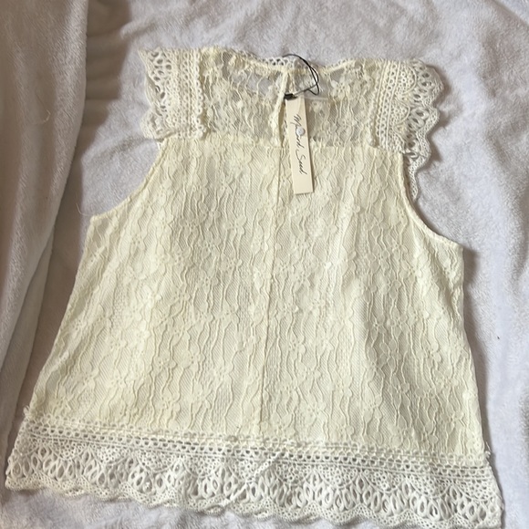 Beautiful lace top Mustard Seed NWT - Picture 3 of 9